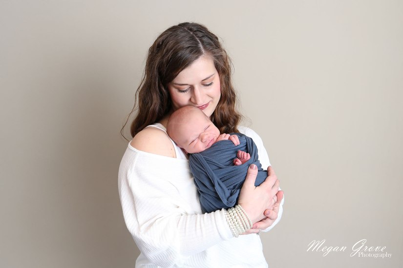 Colorado Newborn Photography | These Are the Moments to Remember